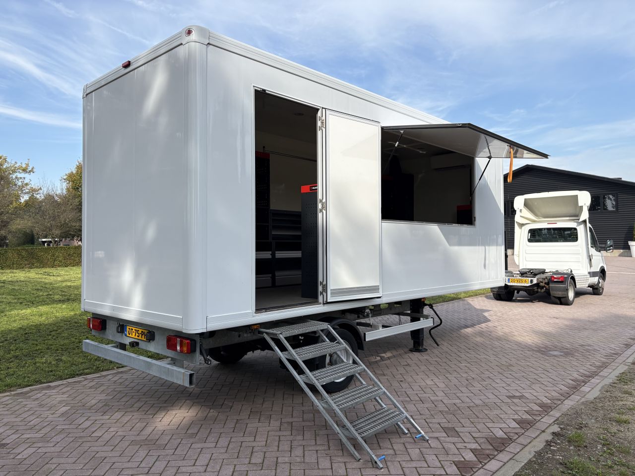 Be oplegger KUIPER 5 ton GESLOTEN WURTH inrichting Kast