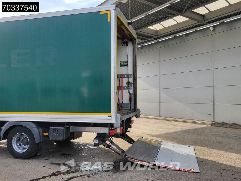 Mercedes Atego 1324 4X2 13t 6-Cylinder Euro 6 Automatic Tailgate