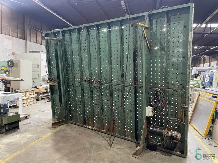 Clamping benches Van Duin