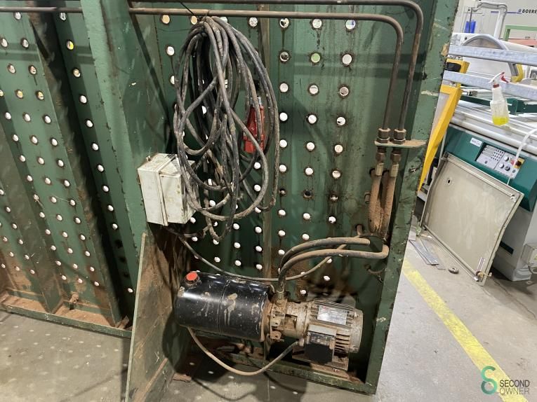 Clamping benches Van Duin