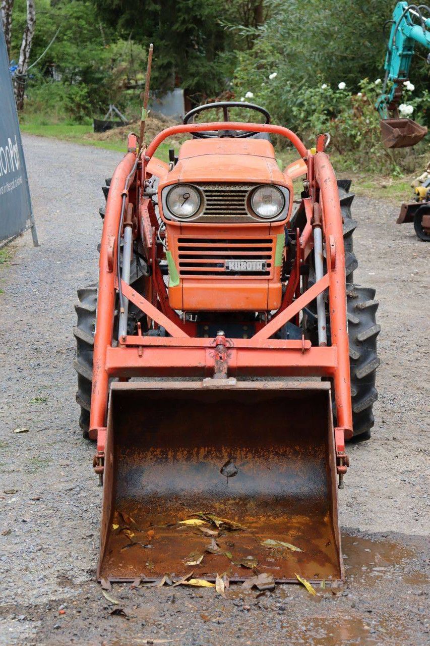 Kubota L2000DT Mini Tractor Diesel 20 hp with front loader