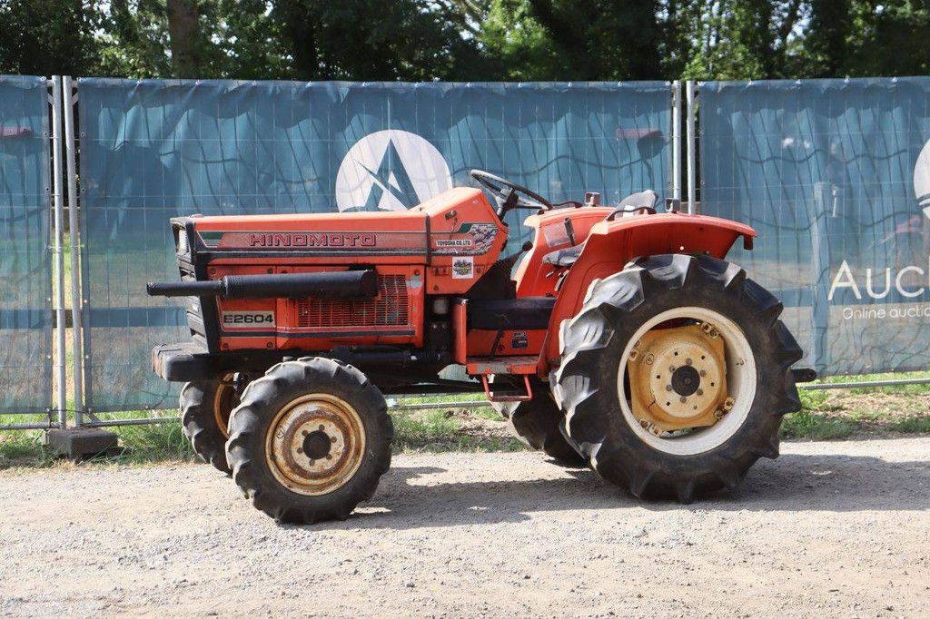 Kleintraktor Hinomoto E2604 Diesel 26 PS