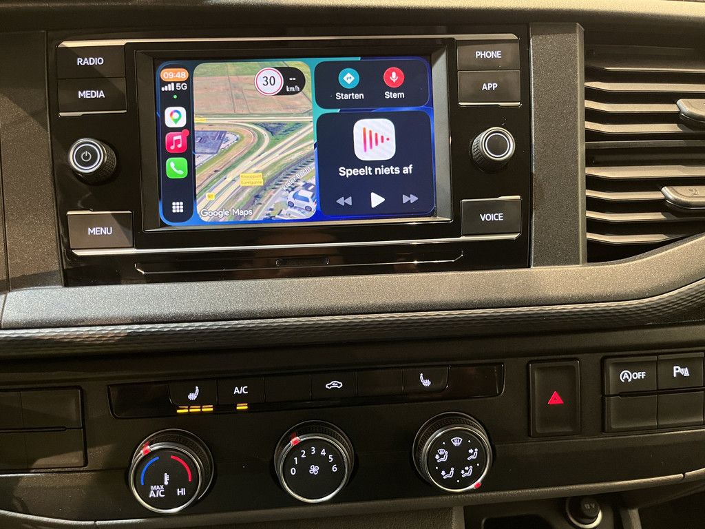 Volkswagen Transporter 2.0 TDI L1H1 / Euro 6 / Airco / CarPlay / Cruise Control / Trekhaak / PDC / 3-Zits