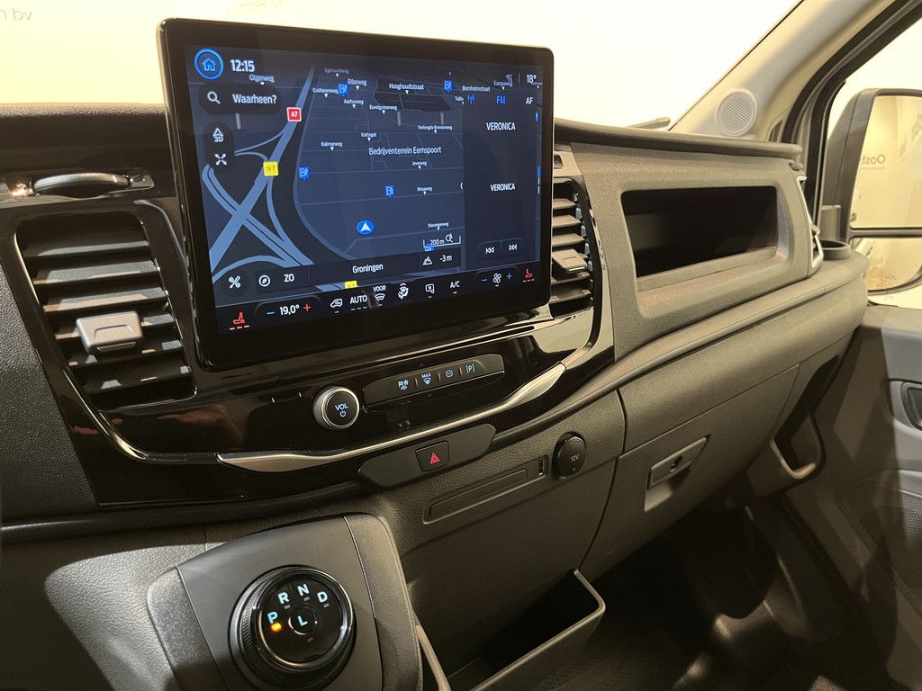 Ford E-Transit 390 (3500 kg) L2H2 Trend 68 kWh / 100% Elektrisch !! / Airco / Cruise Control / CarPlay / PDC / Navigatie / 3-Zits / 1.135 KM !!