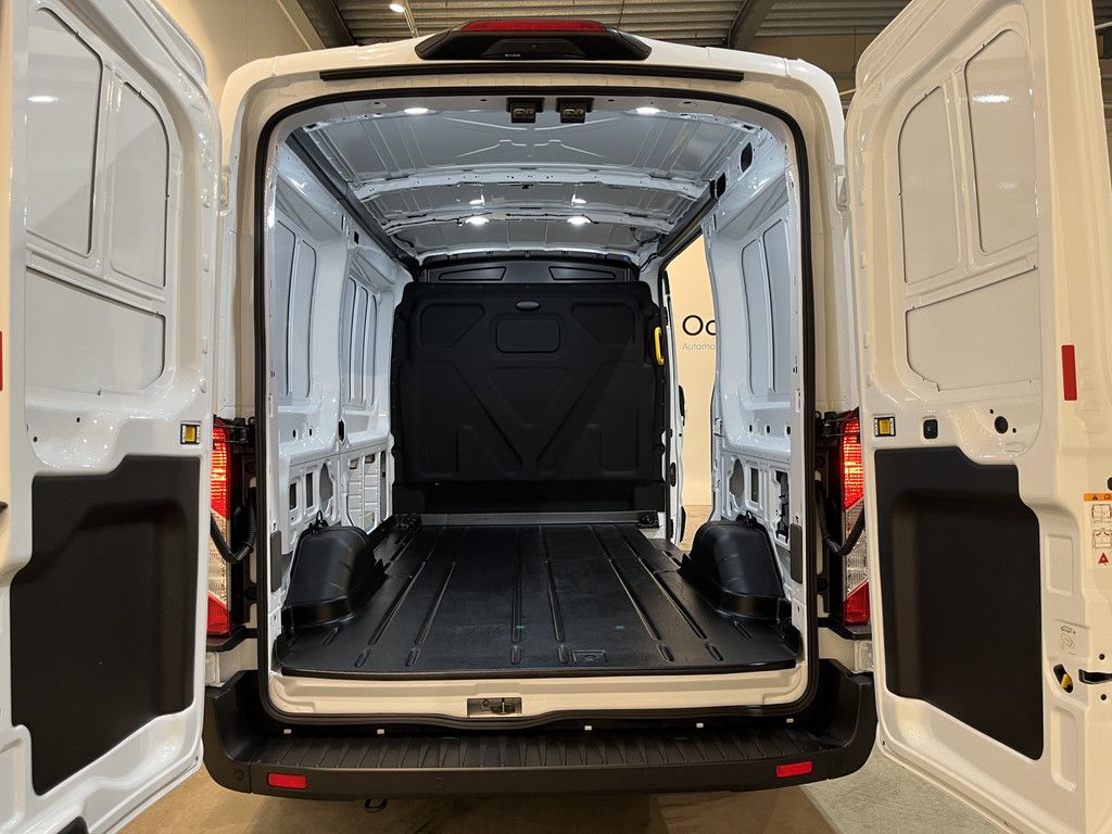 Ford E-Transit 390 (3500 kg) L2H2 Trend 68 kWh / 100% Elektrisch !! / Airco / Cruise Control / CarPlay / 360 Camera / Navigatie / 3-Zits / 622 KM !!
