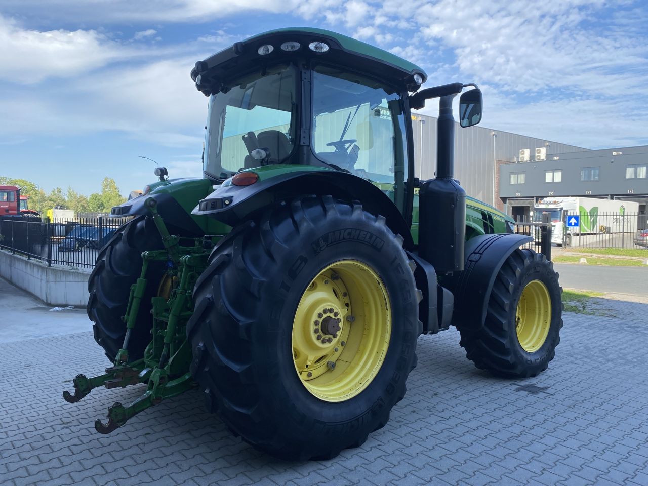 John Deere 8260R