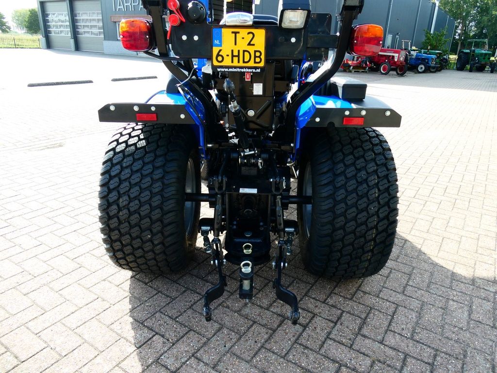 Solis 26 4wd / 00018 Draaiuren / Voorlader