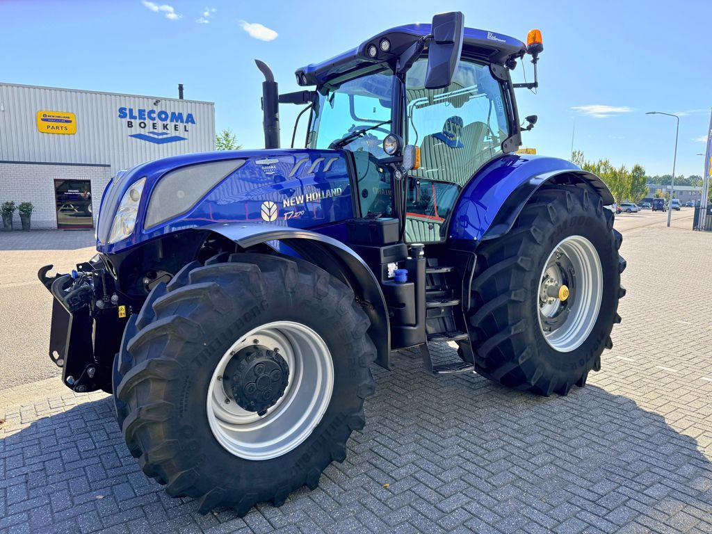 New Holland T7.270AC Blue Power Stage V