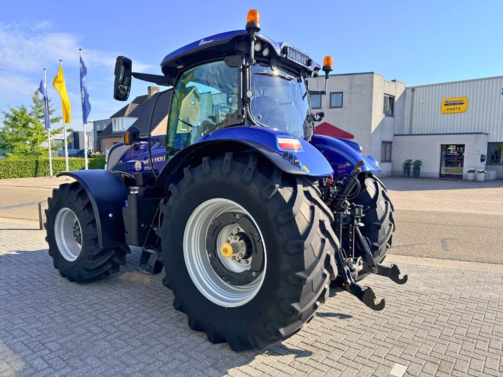 New Holland T7.270AC Blue Power Stage V