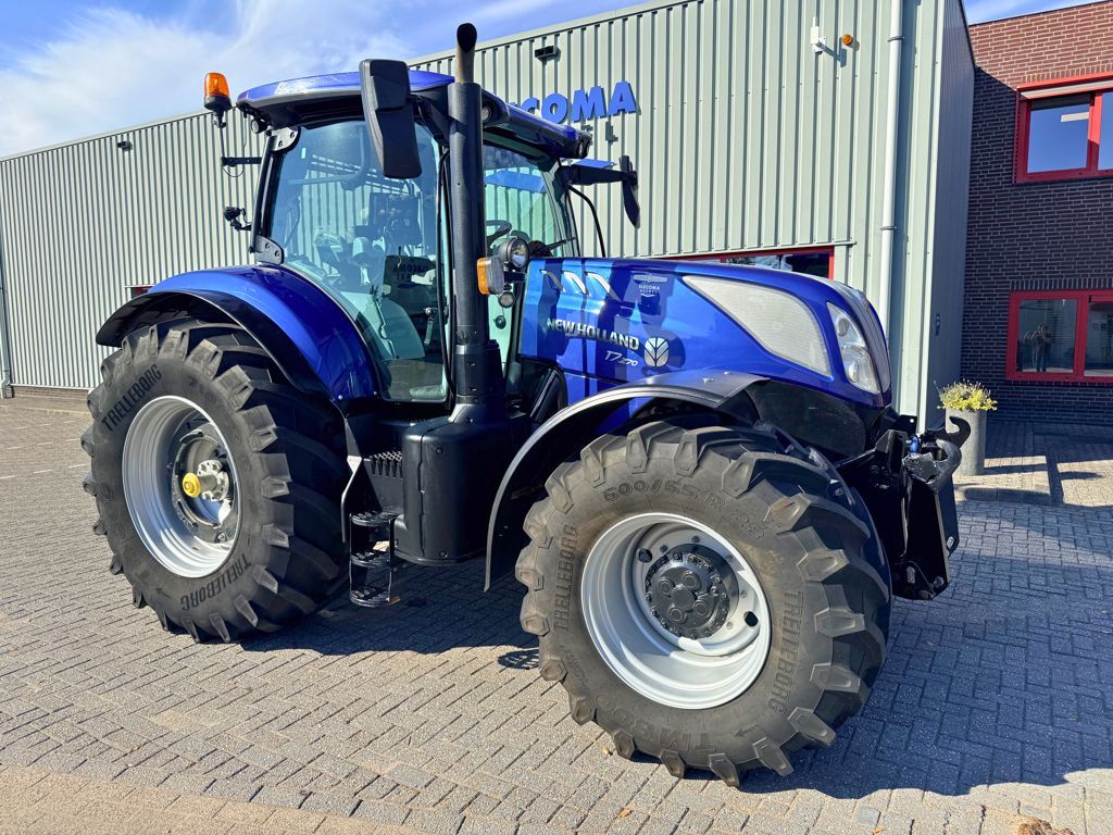 New Holland T7.270AC Blue Power Stage V