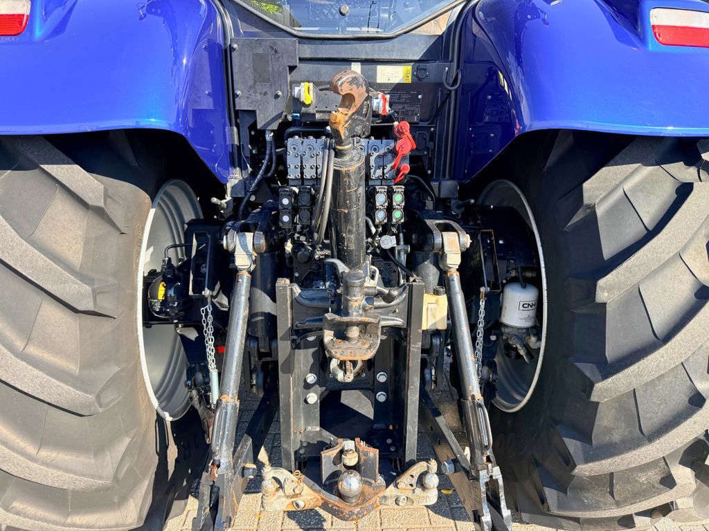 New Holland T7.270AC Blue Power Stage V