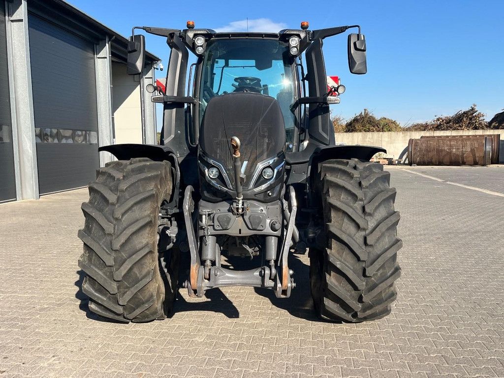 Valtra Q285 WG3238