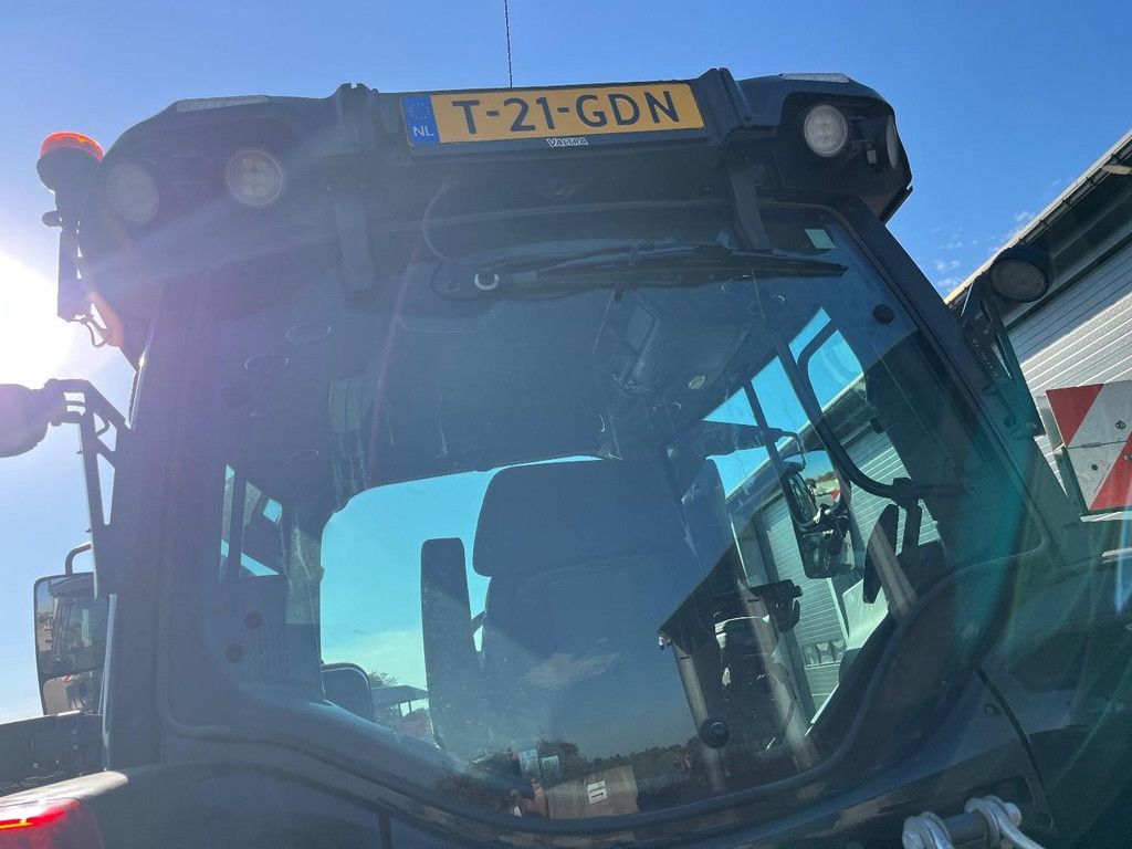 Valtra Q285 WG3238