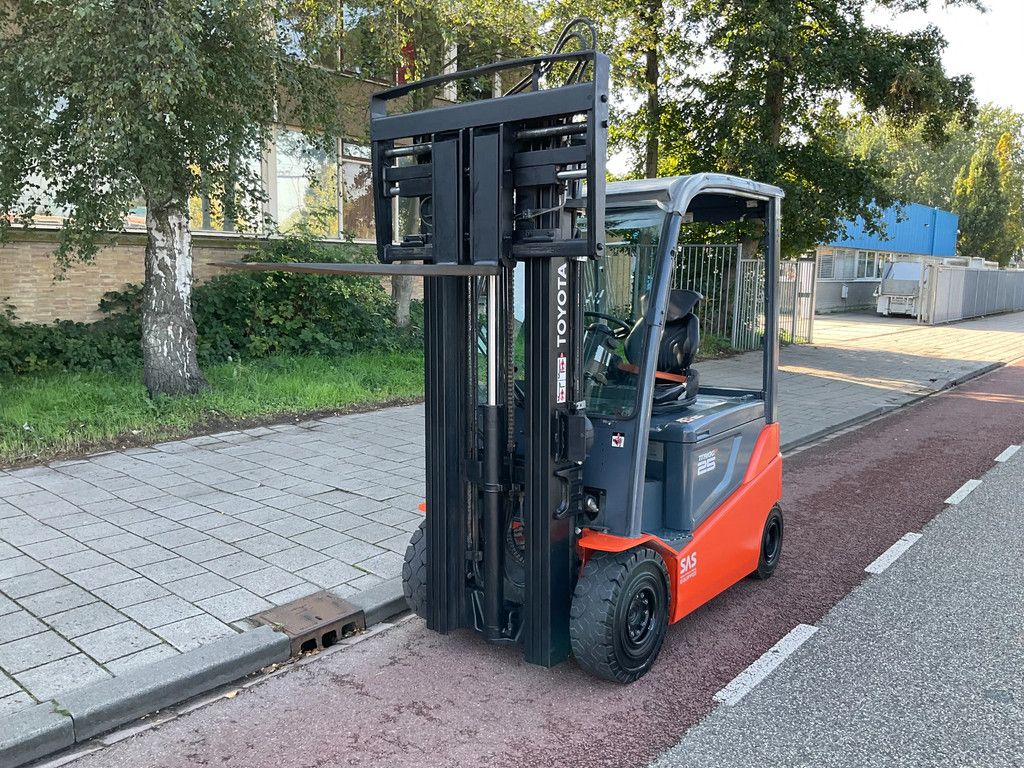 Toyota 8FBMKT25 2500KG 5.00METER HEFTRUCK