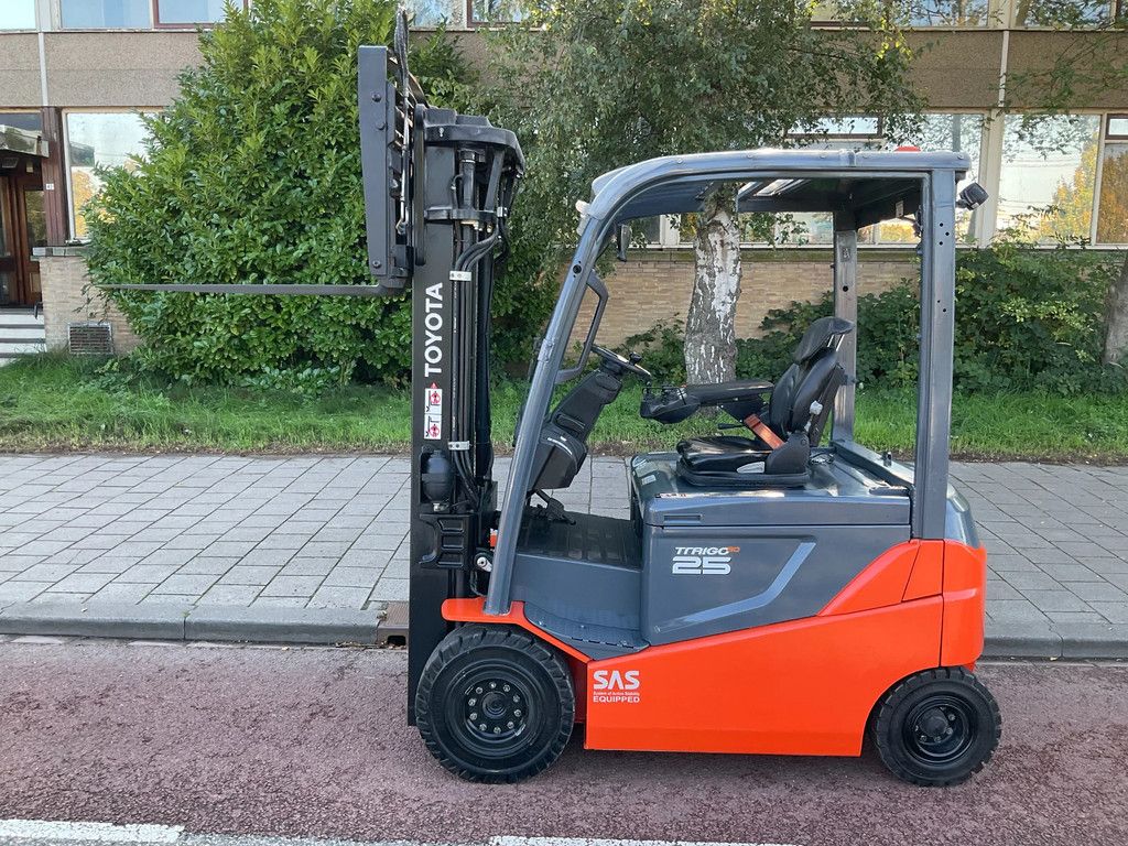 Toyota 8FBMKT25 2500KG 5.00METER HEFTRUCK