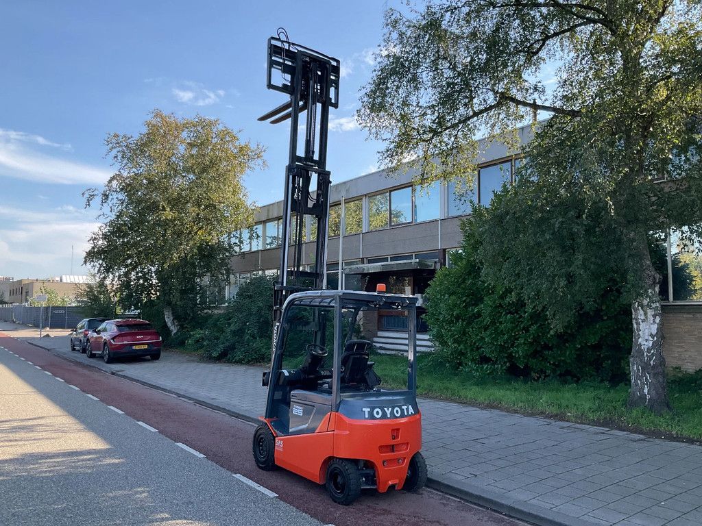 Toyota 8FBMKT25 2500KG 5.00METER HEFTRUCK