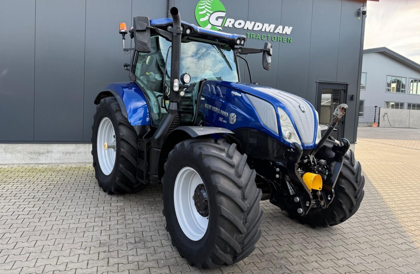 New Holland T6.180 AutoCommand