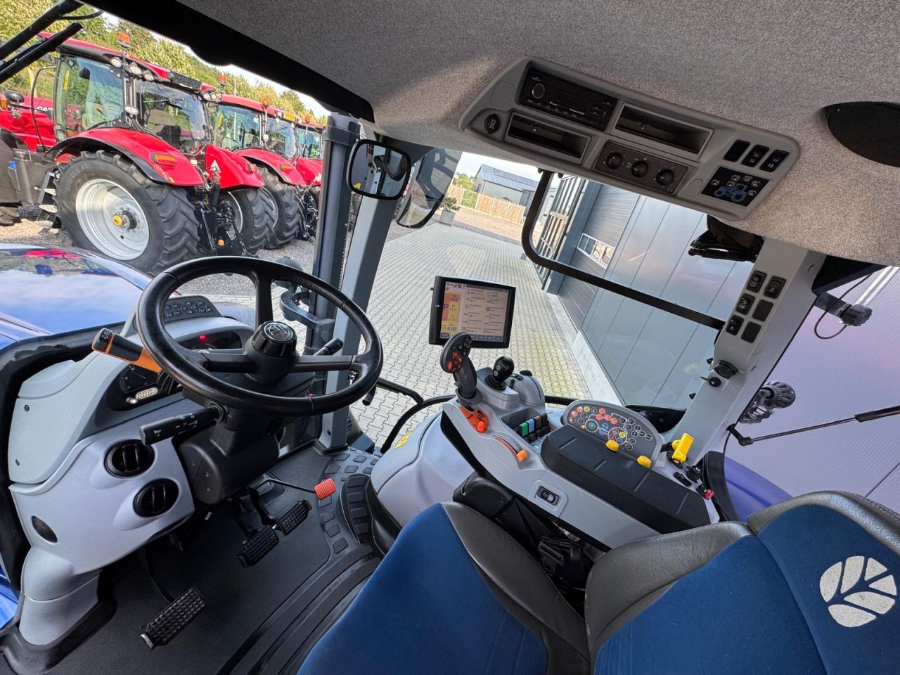 New Holland T6.180 AutoCommand