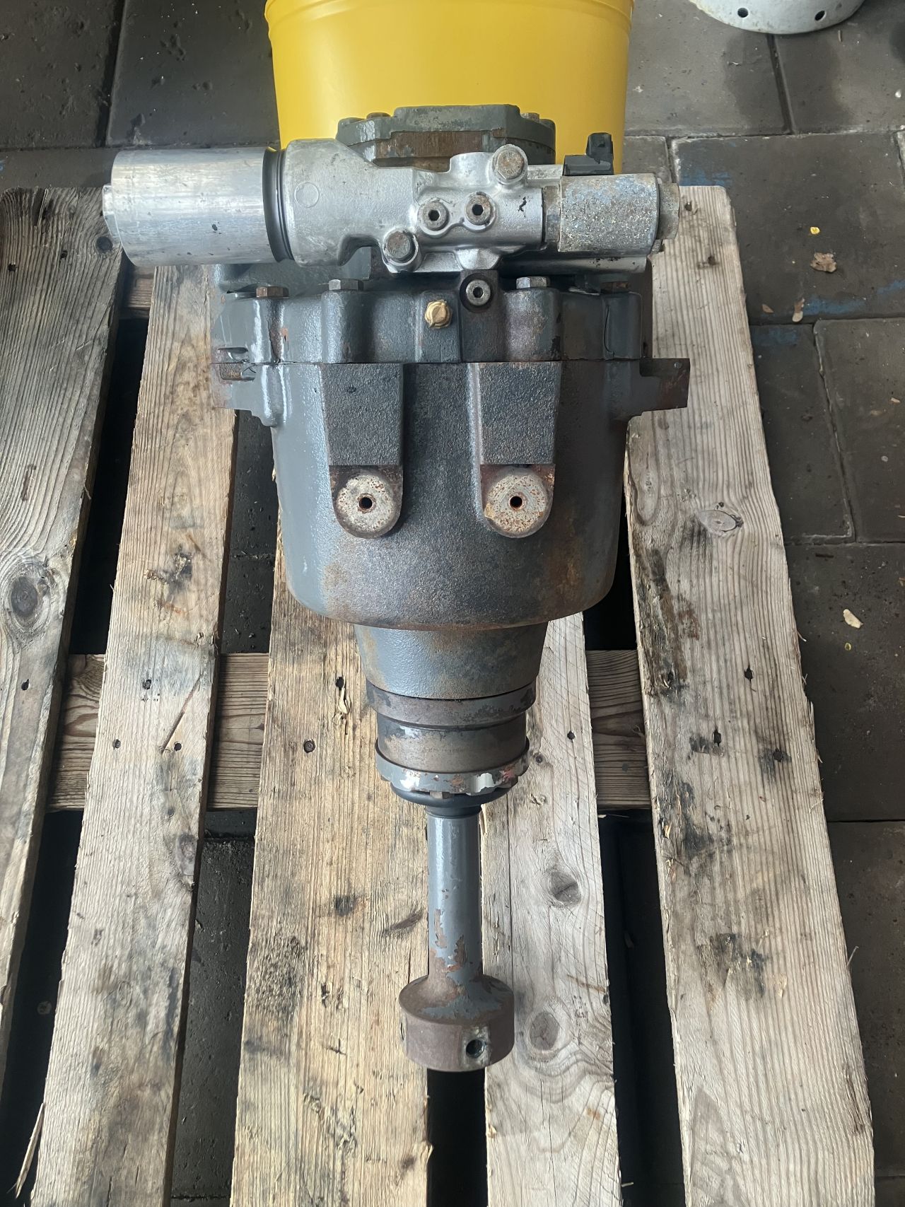 Fendt 820 818 716 714 712 415 412 Frontaftakas