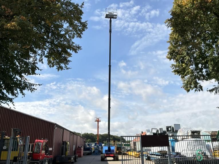 Telescopic boom lift Aichi SR21AJ 2004