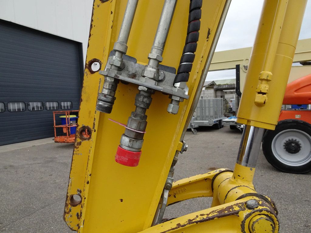 Komatsu PC88MR-8 PC88MR