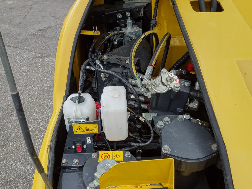 Komatsu PC88MR-8 PC88MR