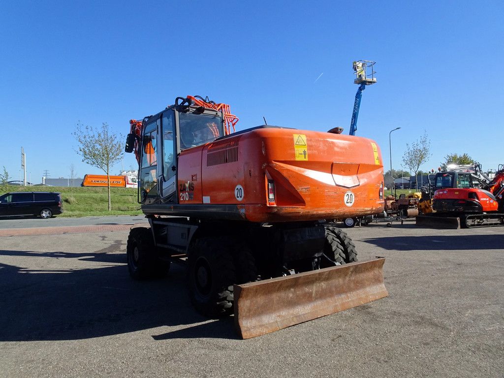 Hitachi ZX210W-3