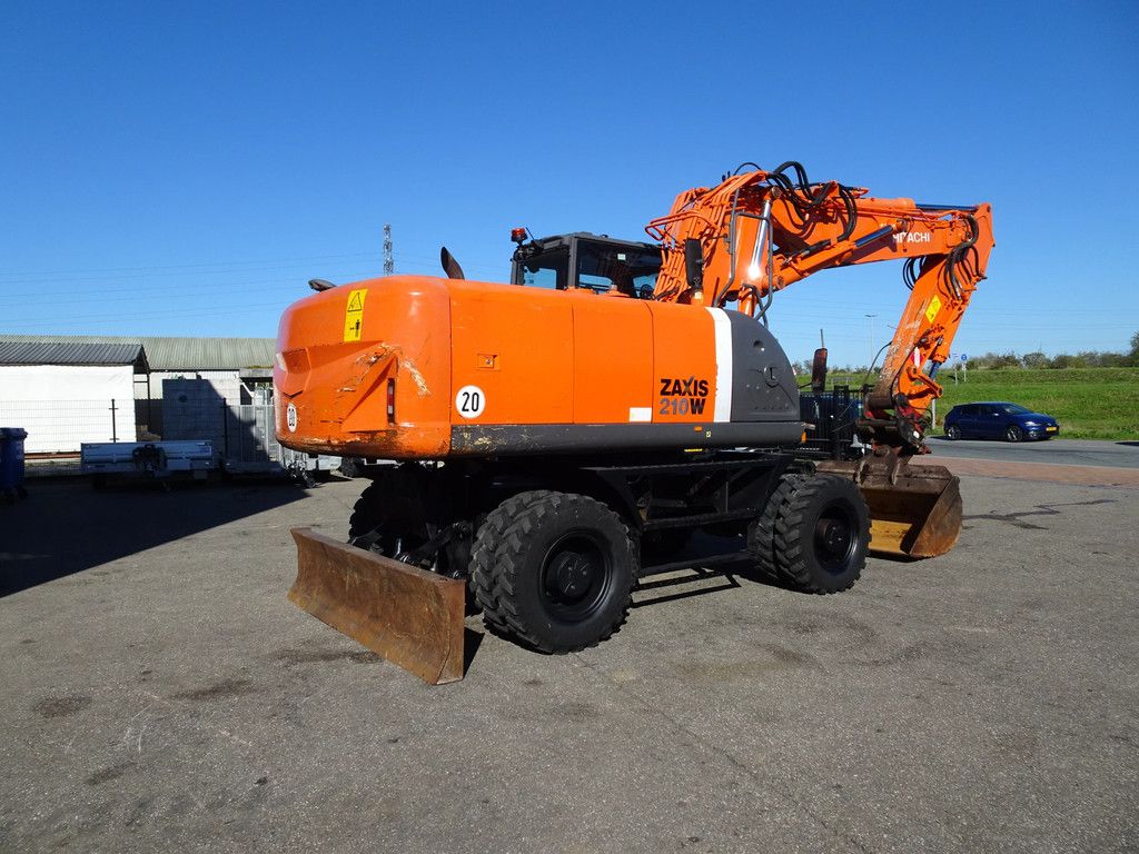 Hitachi ZX210W-3