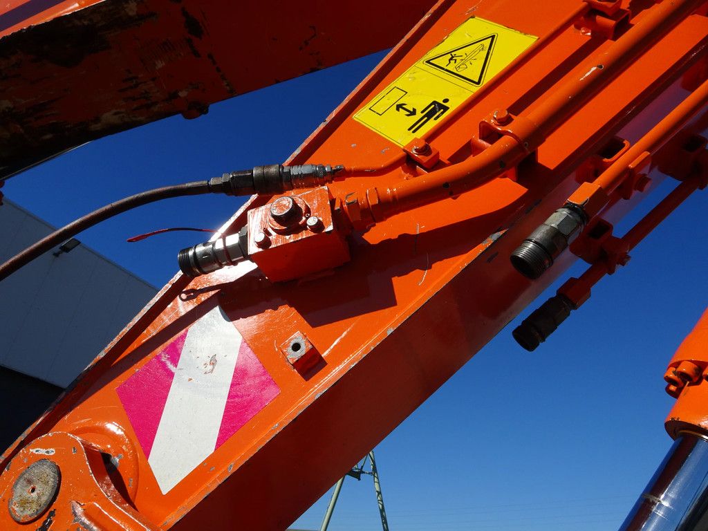 Hitachi ZX210W-3