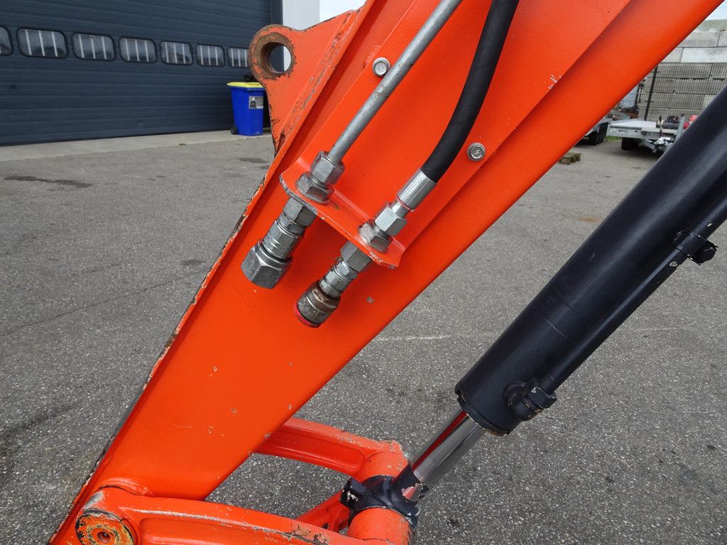Kubota KX080-4