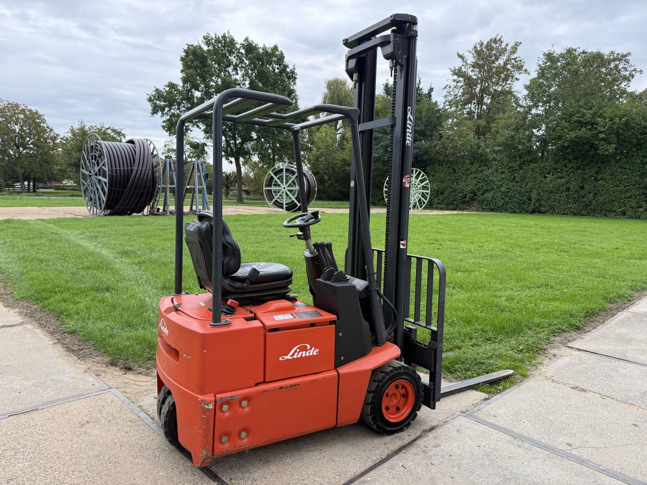 NIEUWSTAAT! Linde 1.2 tonner elektrische heftruck 1900uur!!