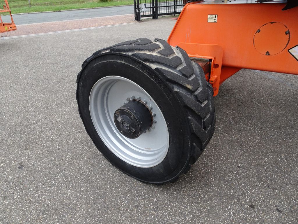 JLG 1250AJP