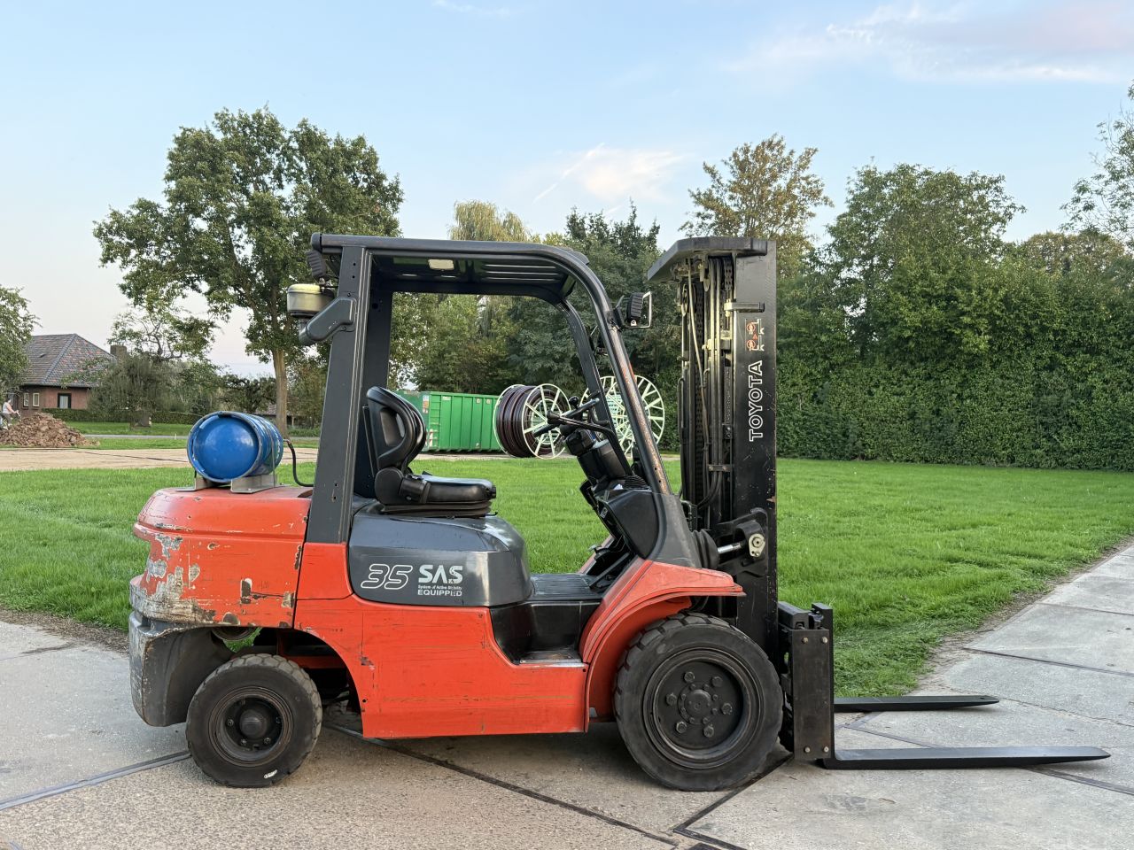 Toyota 3.5 tonner LPG heftruck triplo Freelift vorkversteller