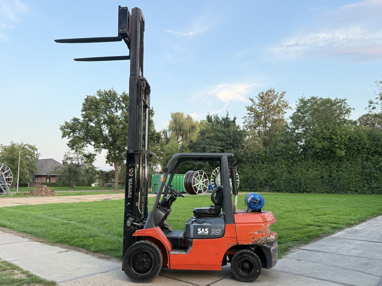 Toyota 3.5 tonner LPG heftruck triplo Freelift vorkversteller