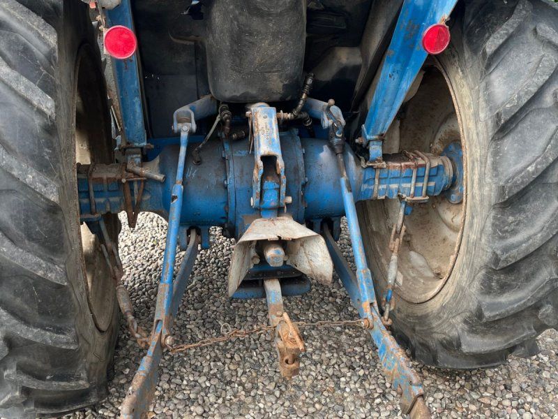 Ford 4000 Med servo og frontlæsser