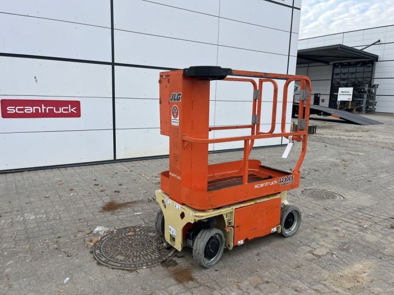 JLG 1230ES