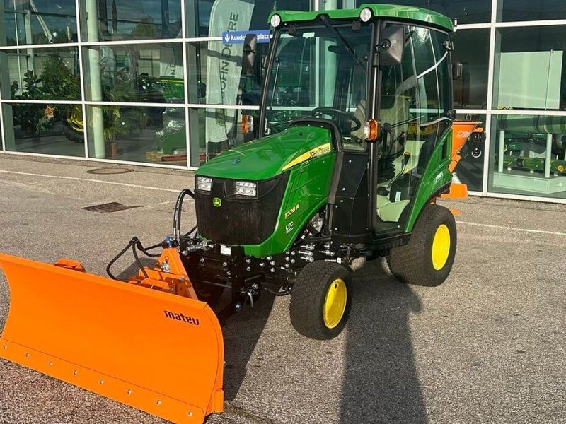 John Deere 1026R