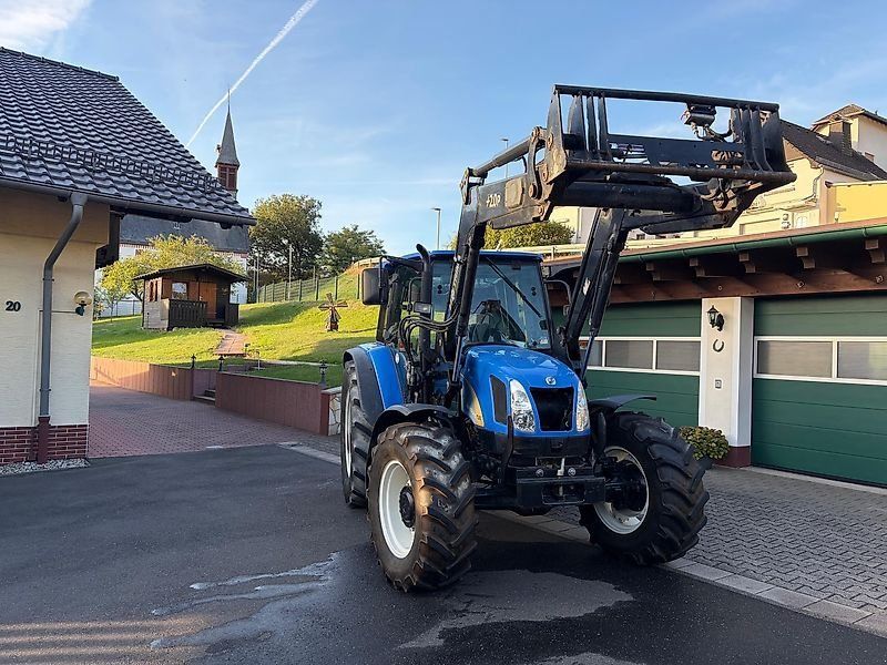 New Holland TL 90 A erst 5680 Stunden Allrad mit Frontlader ä TL 70 8