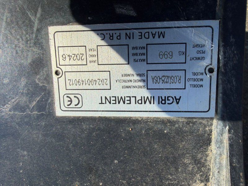 R 225