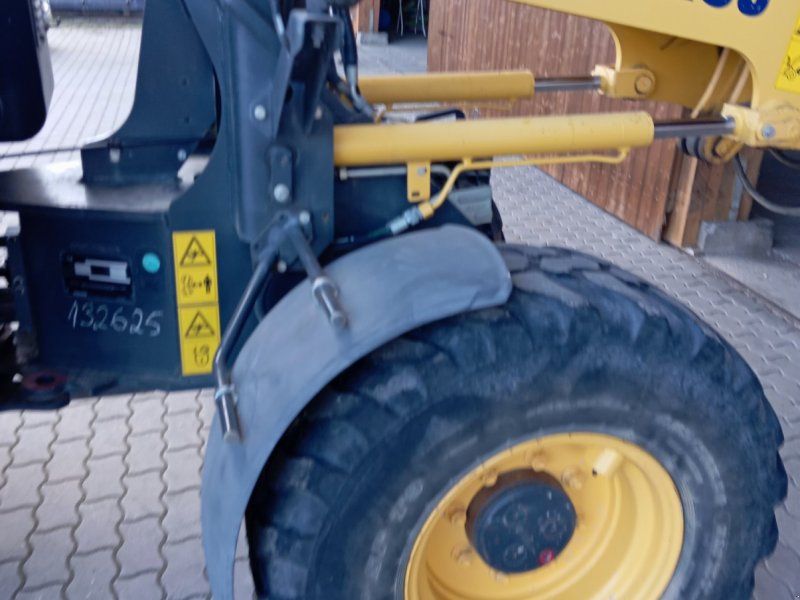Komatsu WA 80