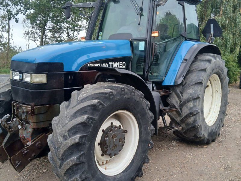 New Holland TM 150 med frontlift and RC gearbox Range Comand