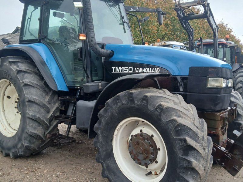 New Holland TM 150 med frontlift and RC gearbox Range Comand