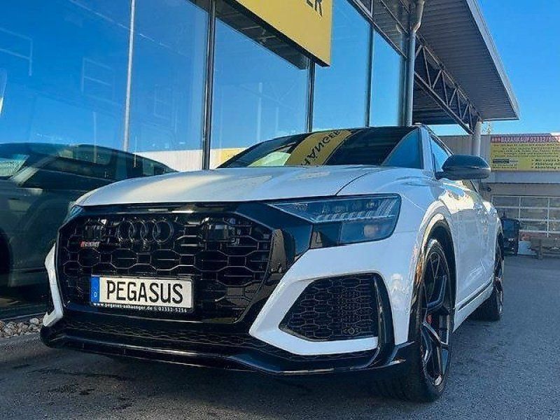 Audi Q8 55 TFSI quattro RS Paket PKW SUV 3.0l V6 Panorama