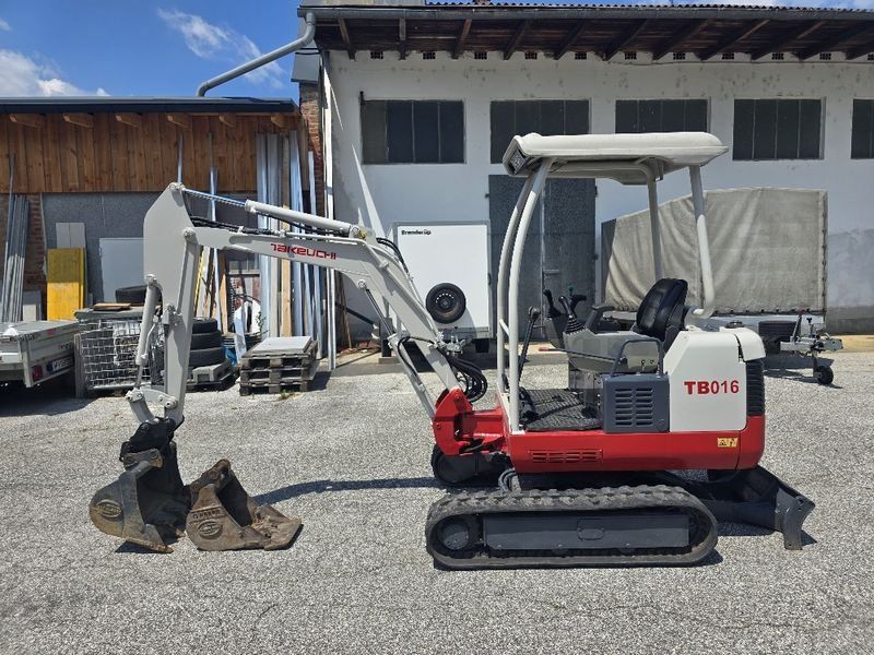 Takeuchi TB016