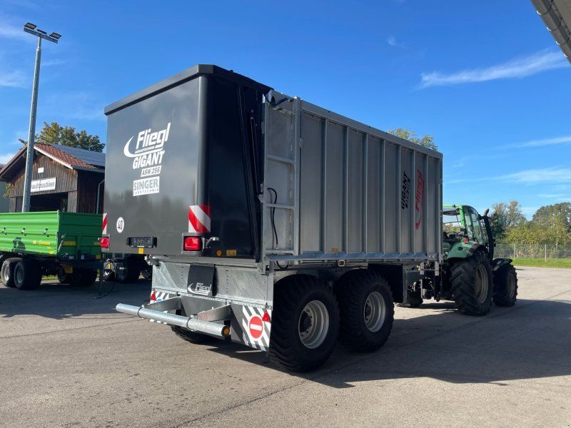 Fliegl Gigant ASW 256 Compact Fox