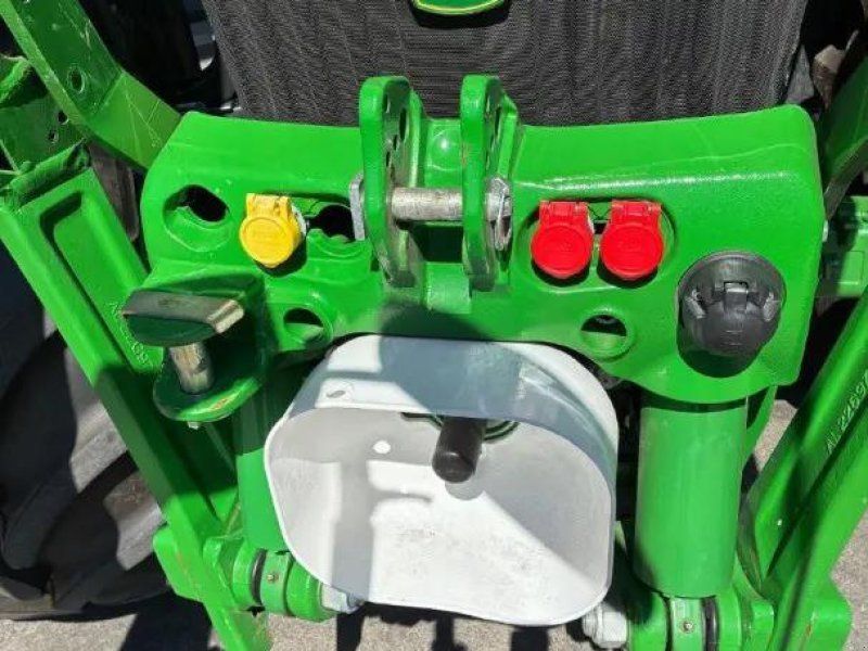 John Deere 6120 M