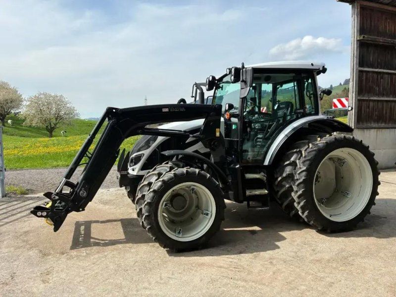 Valtra A 104