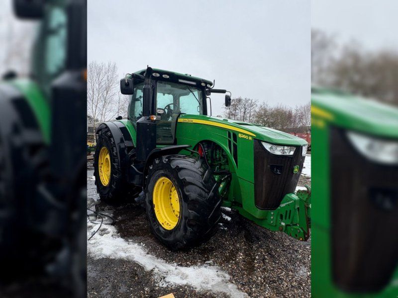 John Deere 8260R