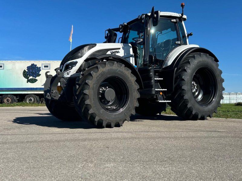 Valtra T215 D