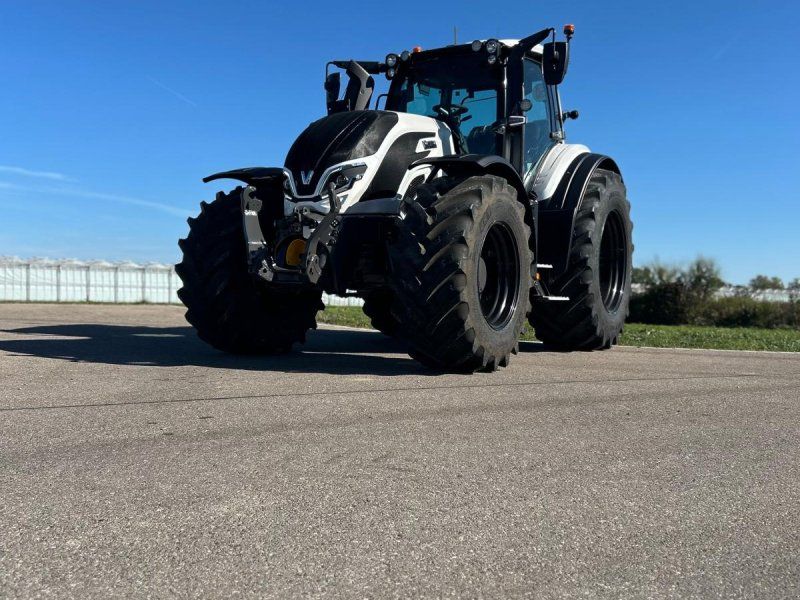Valtra T215 D
